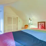 Seattle Home With Balcony 1 Mi To Park And Water!